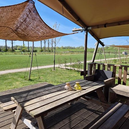 De Hazelaarshof Luxe Glampingtent Bij Natuurgebied De Millingerwaard Kekerdom エクステリア 写真