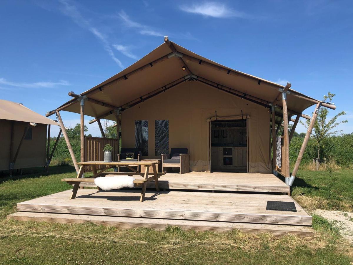 De Hazelaarshof Luxe Glampingtent Bij Natuurgebied De Millingerwaard Kekerdom エクステリア 写真