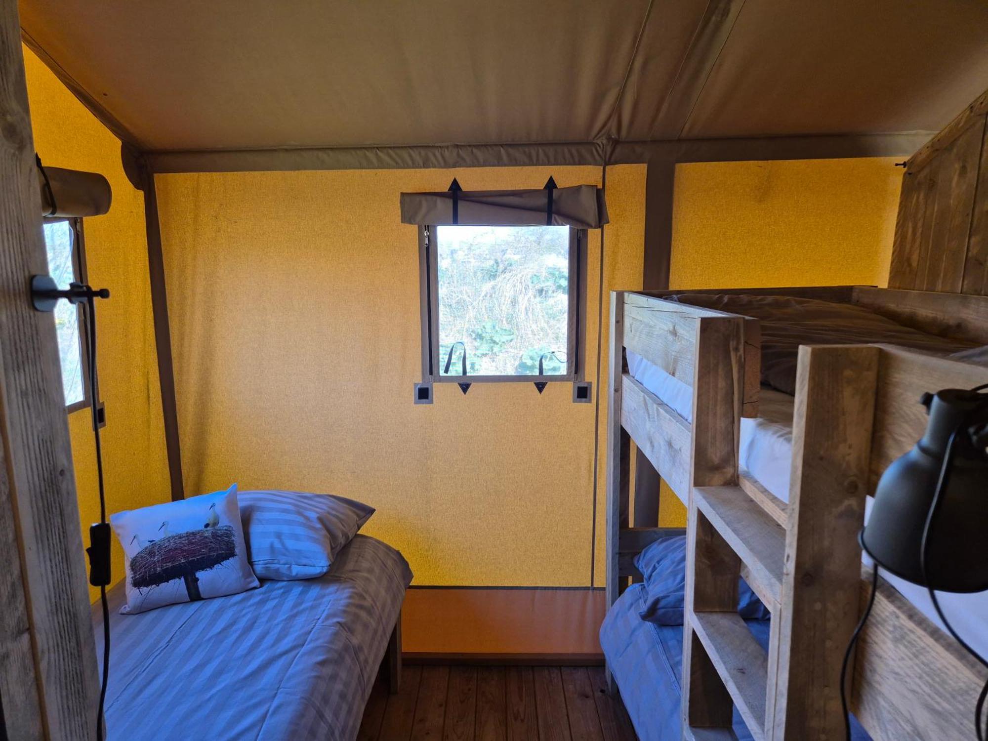 De Hazelaarshof Luxe Glampingtent Bij Natuurgebied De Millingerwaard Kekerdom エクステリア 写真